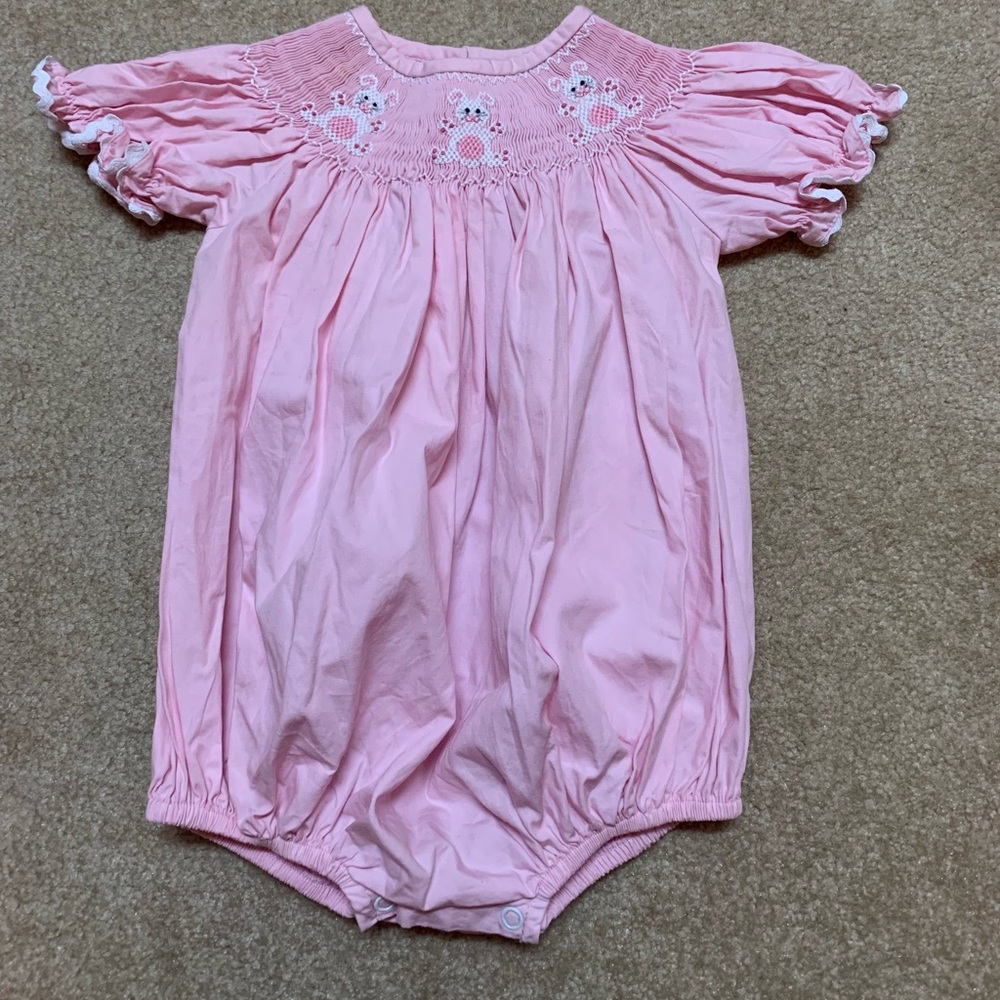 Bunny smocked bubble